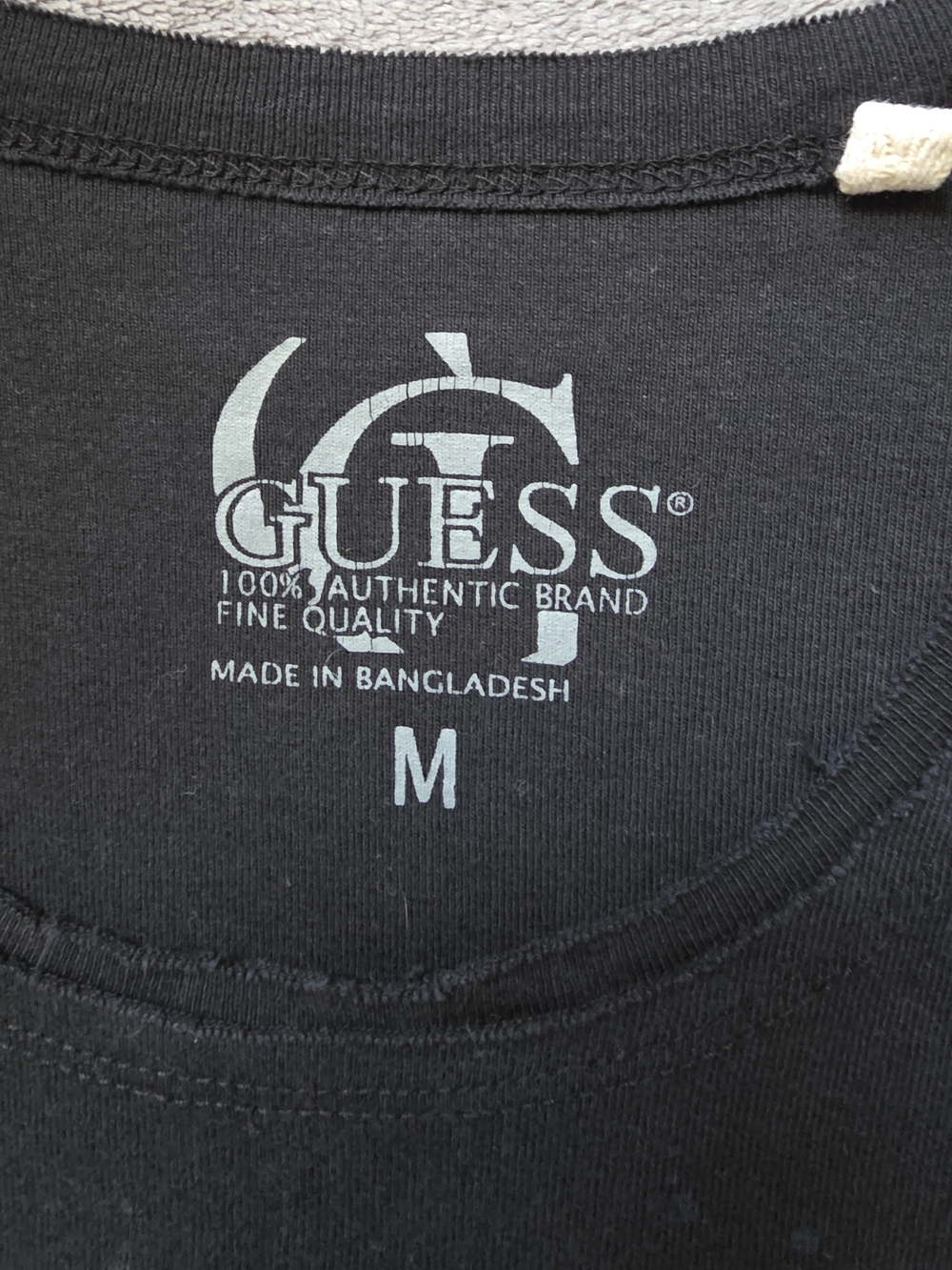 Guess Graphic Top - Picture 4 of 5